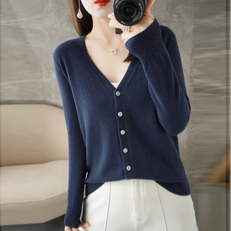 2025 new V-Neck Temperament Small Fragrance Women's Knitted Sweater Coat Special Cardigan ZHI D035
