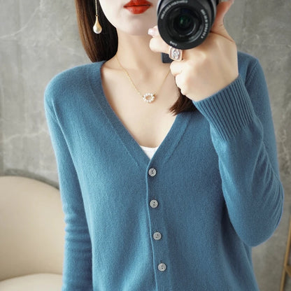 2025 new V-Neck Temperament Small Fragrance Women's Knitted Sweater Coat Special Cardigan ZHI D035